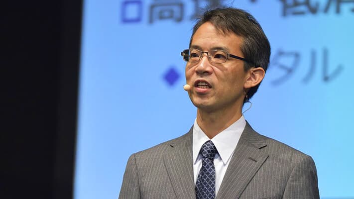 超伝導体と完全導体は似て非なるもの